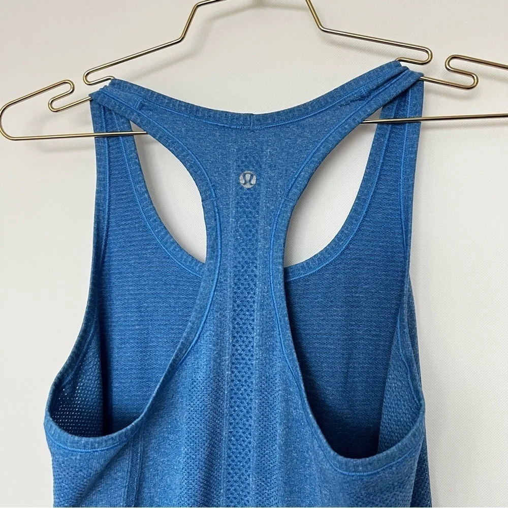 Lululemon Swiftly Tech Size 8 Heathered Light Blue Sleeveless Muscle Top